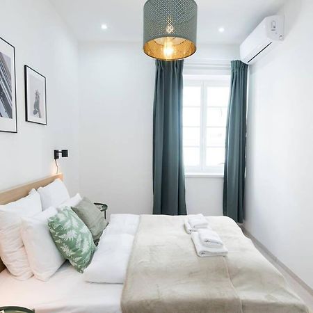 Trendy Central Apartment At Castle Boedapest Buitenkant foto