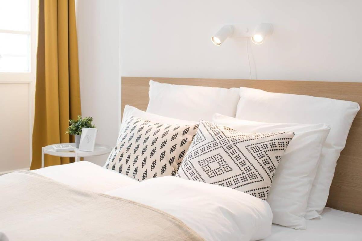 Trendy Central Apartment At Castle Boedapest Buitenkant foto