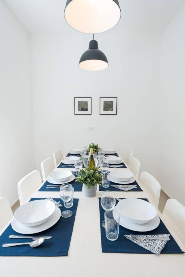 Trendy Central Apartment At Castle Boedapest Buitenkant foto