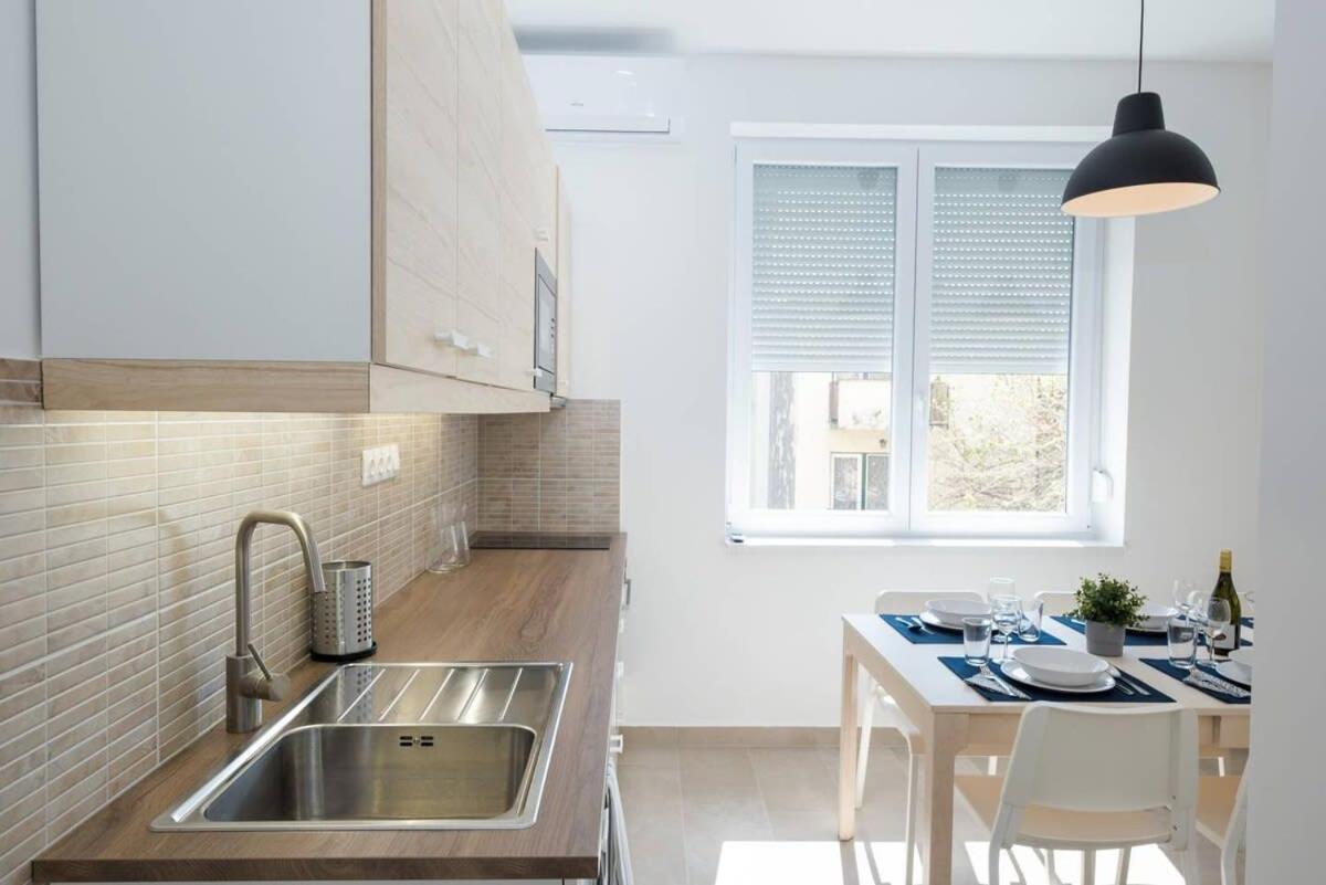 Trendy Central Apartment At Castle Boedapest Buitenkant foto