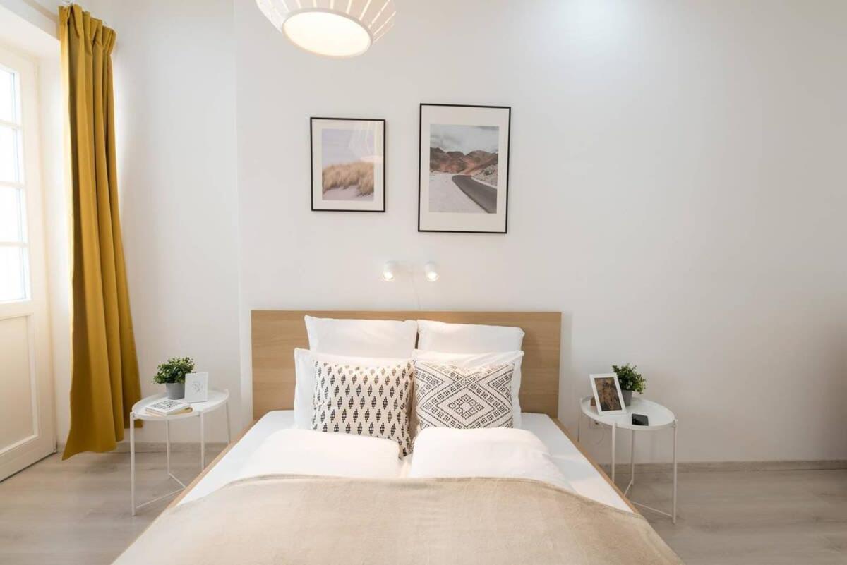 Trendy Central Apartment At Castle Boedapest Buitenkant foto